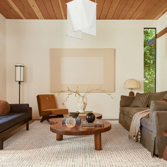 3 piece gold hollow out iron candle holder set in the living room