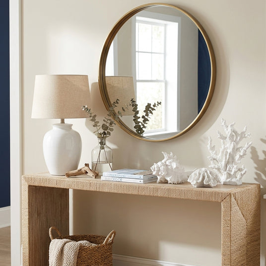 Coral Shell Set On Woven Console