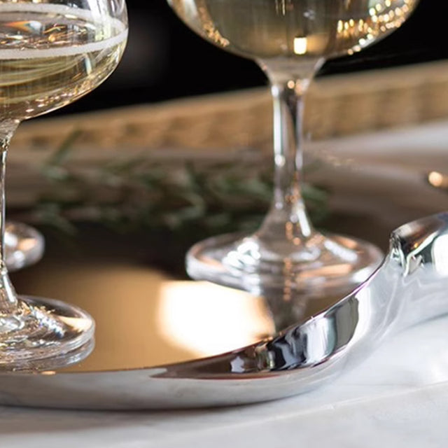 European-style-stainless-steel-mirror-polished-serving-tray-close-up-0606