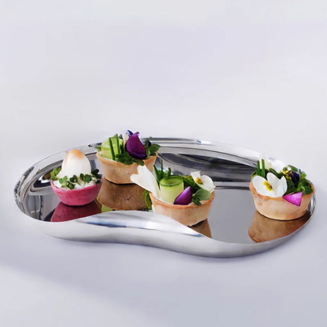 European-style-stainless-steel-mirror-polished-serving-tray-close-up-06061