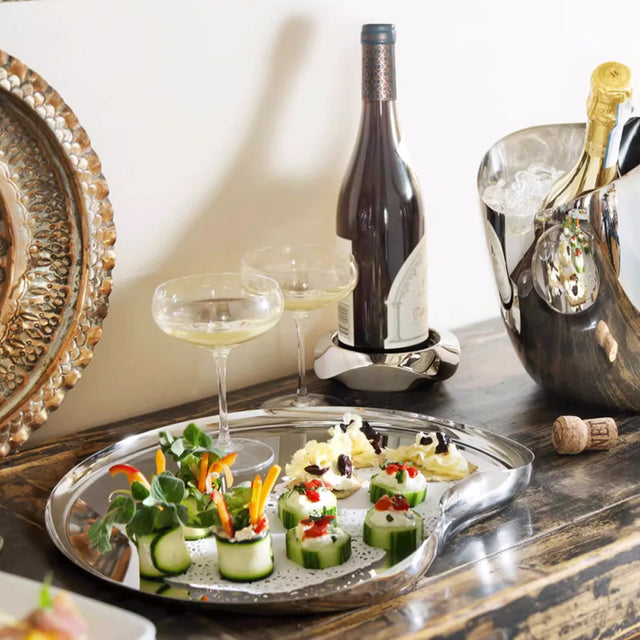 European-style-stainless-steel-mirror-polished-serving-tray-scene-06061