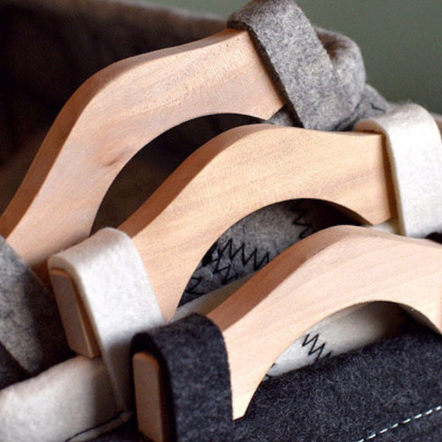 Felt Fabric Wooden Handle Desktop Organizer Basket Detail