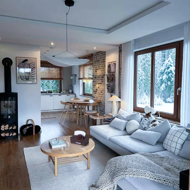 French Luxury Camellia-Adorned Woven Pattern Tabletop Tissue Holder on the Table