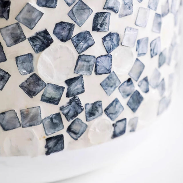 French-style-natural-shell-dry-flower-vase-close-up-06071