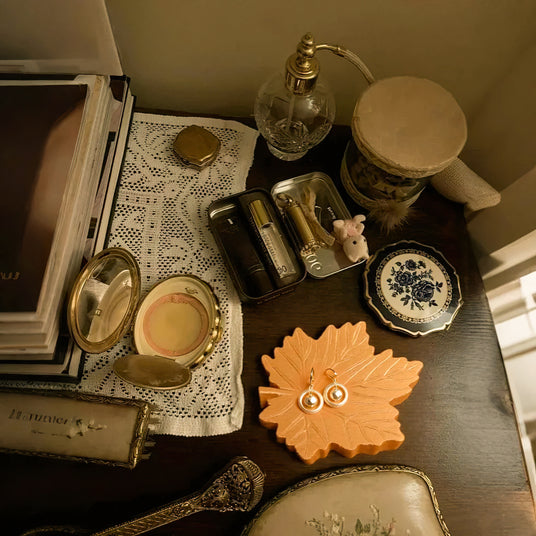 Gold Maple Leaf Resin Tray, Muti-Functional Jewelry Holder in the Bedroom