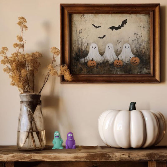 Handmade Cartoon Terracotta Figurine Scented Candle Besides The Vase 081208