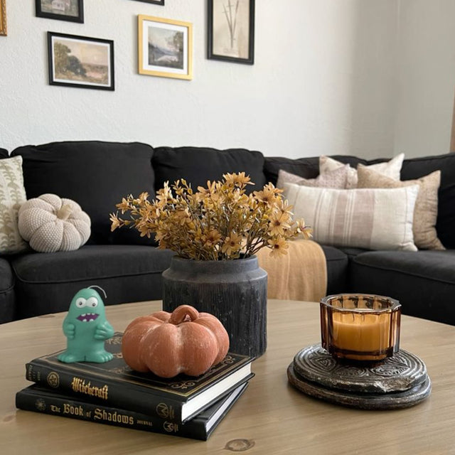 Handmade Cartoon Terracotta Figurine Scented Candle On The Book 081208