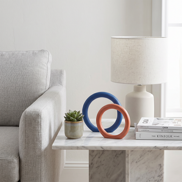 Set of 2 Modern Ring Sculptures – Matte Resin Abstract Decor Figurines in Blue & Orange for Shelves, Consoles & Desks