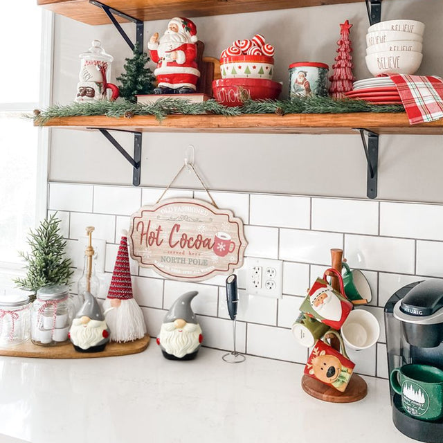 Santa Claus Ceramic Spice Jar, Seasoning Container with Spoons Lids Besides The Jar 081104