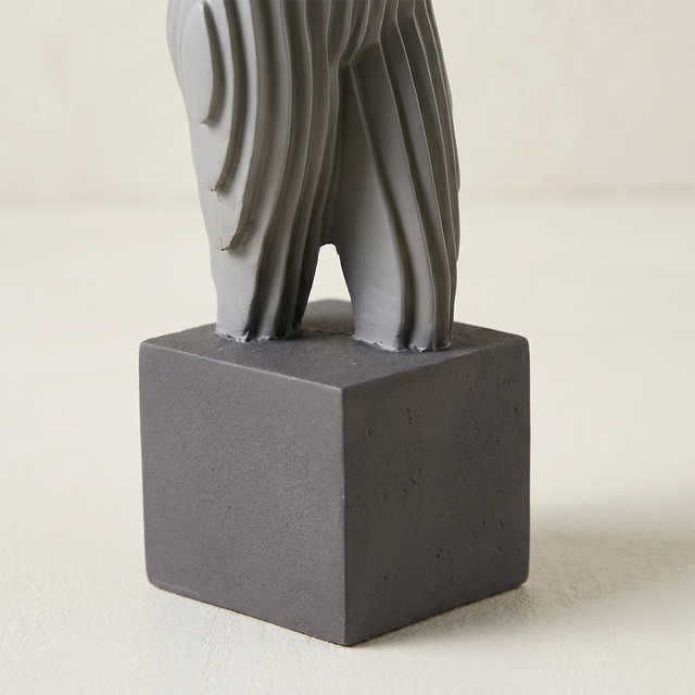 Square gray base sculpture bottom shot