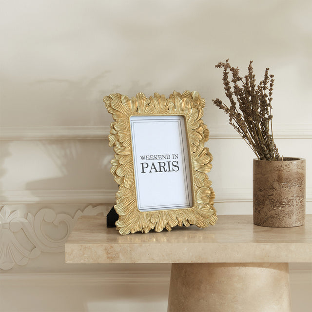 Tabletop Decorative Picture Frame Set on the table