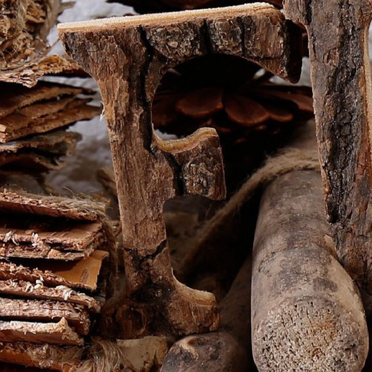Tree Bark English Letter Decoration details