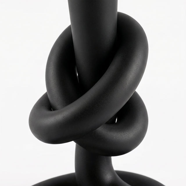 Twisted knot texture close shot