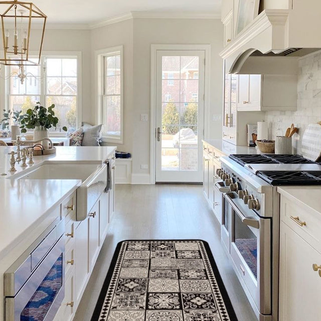 Vintage Black and White Diatom Mud Area Rug on the floor