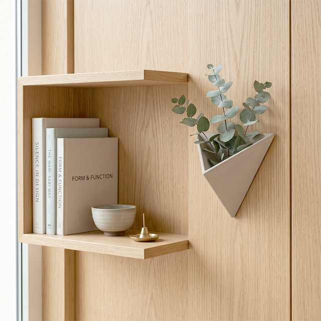 Sculptural Geometric Wall Planter, Nordic Triangle Concrete Vase, Modern Faux Cement Hanging Flower Pot for Living Room Entryway Decor