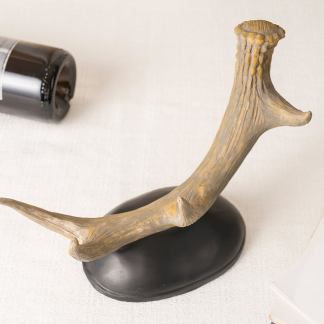 antler shaped resin decorative wine rack details