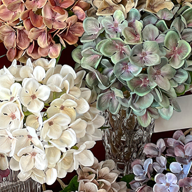 artificial-bouquet-with-54-petal-close-up-071701