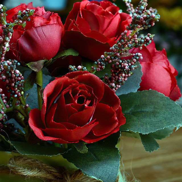 artificial-silk-rose-flower-vase-close-up-05282