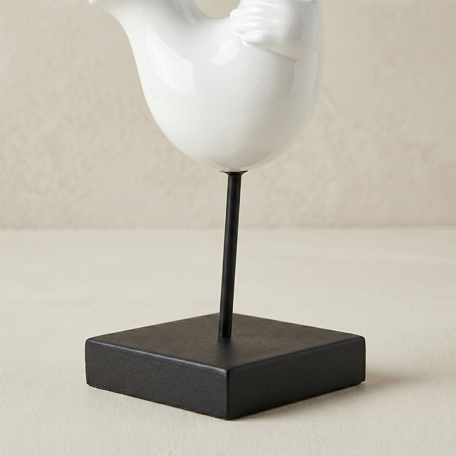 base and stand detail of white sculpture