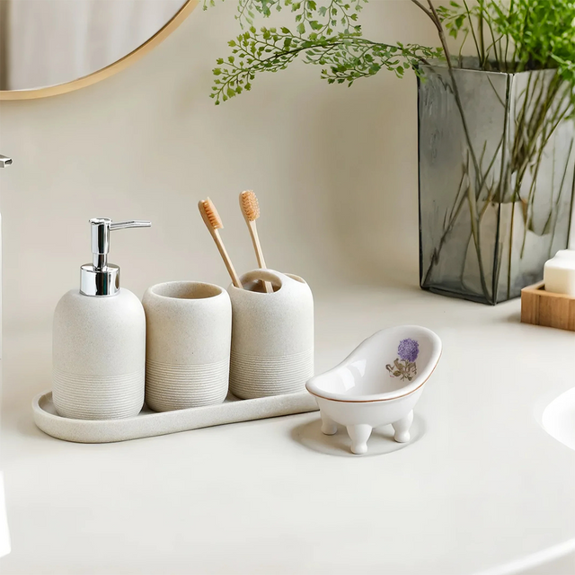 bathtub-shaped-ceramic-soap-dish-scene-0528