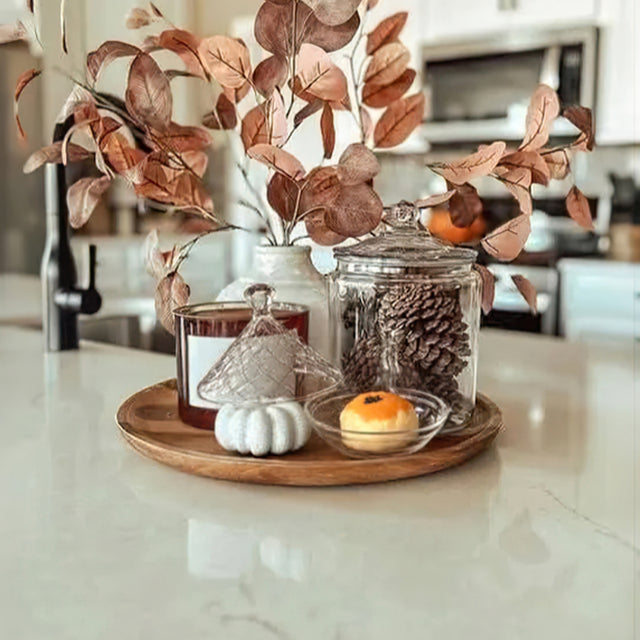 cake plate with conical lid for food storage