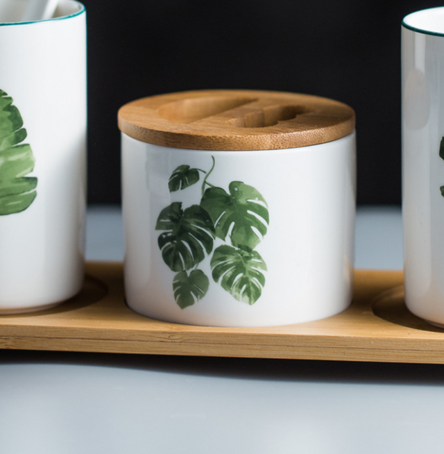 ceramic bathroom set details