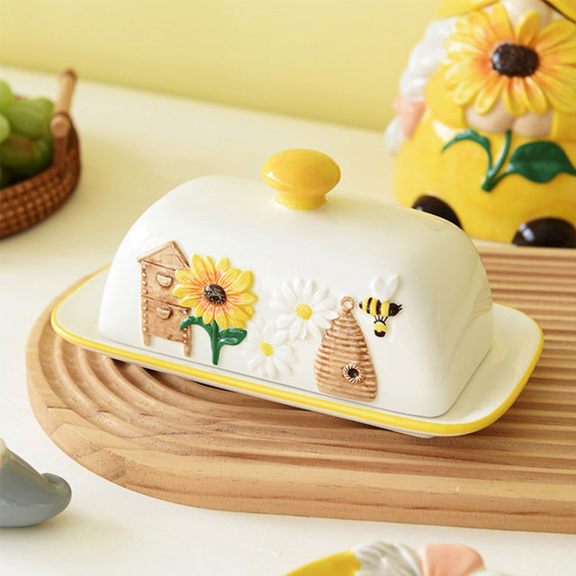 ceramic-bee-garden-themed-butter-dish-with-cover-scene-06071