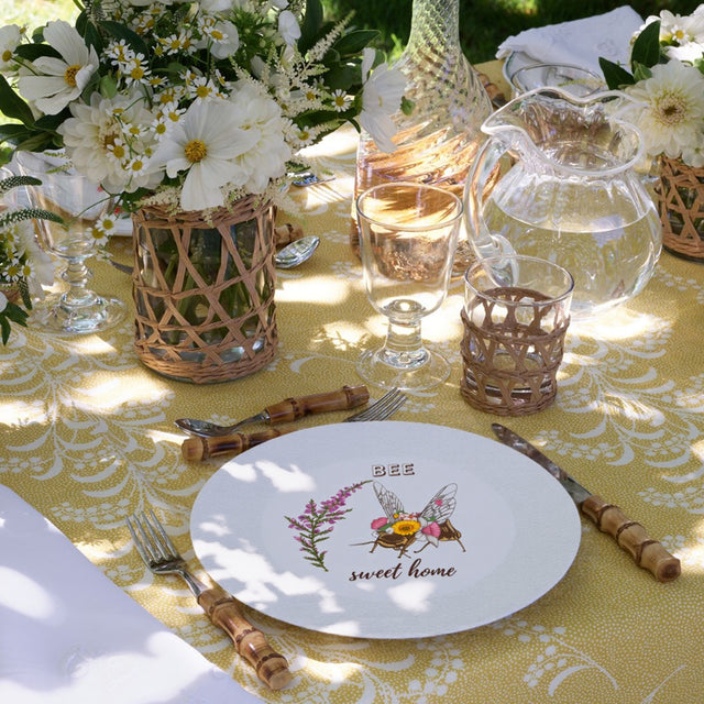 ceramic-bee-pattern-snack-plate-scene-07084