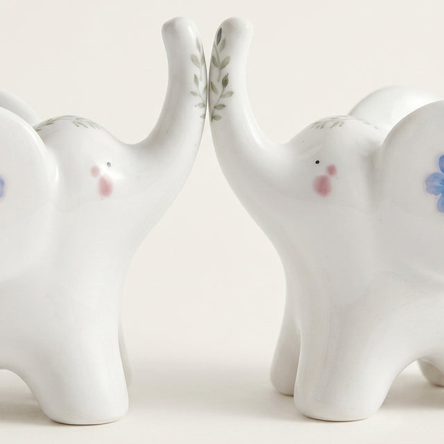 ceramic elephant trunks leaf detail