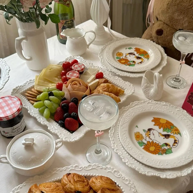 ceramic-trim-edged-cat-pattern-dessert-plate-scene-07151