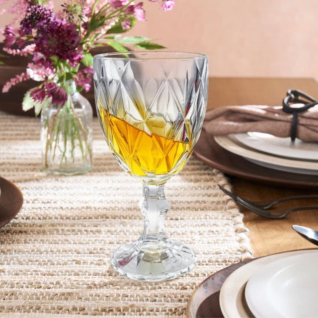 colorful-electroplated-wine-glass-scene-05303