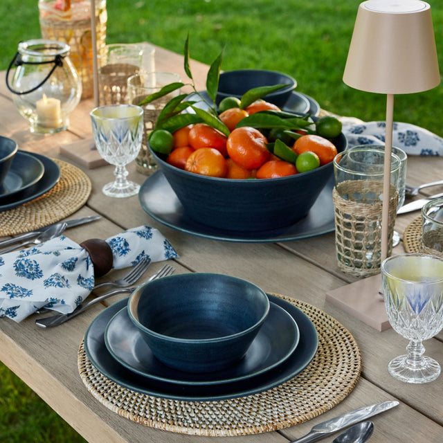 colorful-electroplated-wine-glass-scene-05304