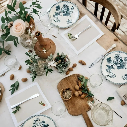 dinner napkin at table