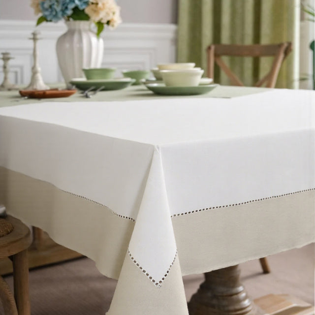 dinning-room-hollow-tablecloth