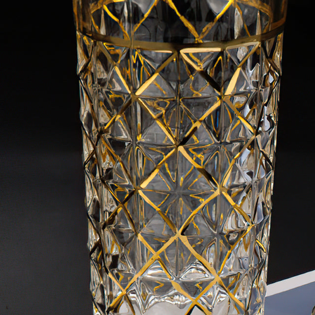 elegant gold rimmed drinking glasses details