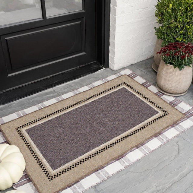 floor rug laid in the entry