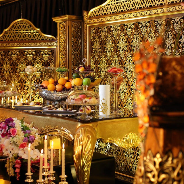 freestanding-metal-paper-towel-holder-scene-07114