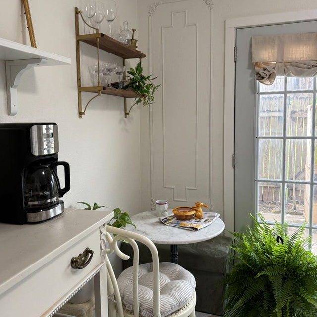 glass-fruit-bowl-with-a-brass-rabbit-scene-05301