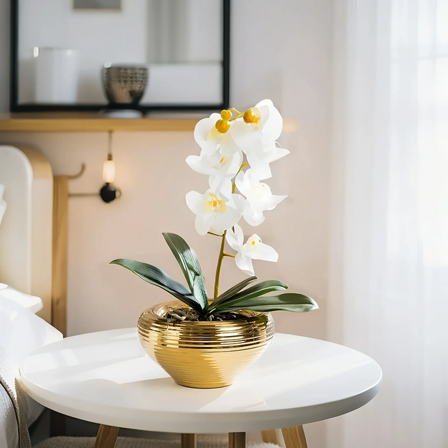 golden-ceramic-vase-scene-06171