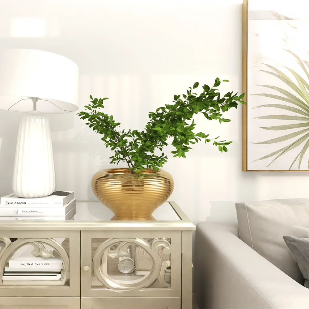 golden-ceramic-vase-scene-06172