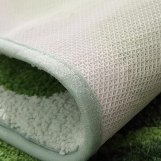 green-leaf-non-slip-mat-close-up-072203