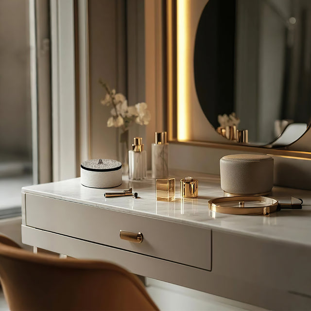 grey-needle-felted-decorative-storage-box-scene-072502