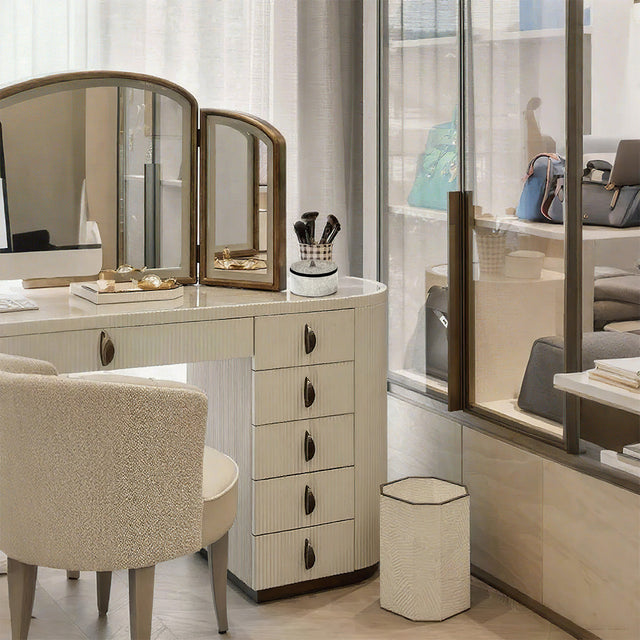 grey-needle-felted-decorative-storage-box-scene-072505