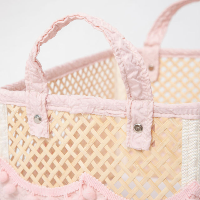 handwoven-decorative-storage-basket-with-handles-close-up-07102