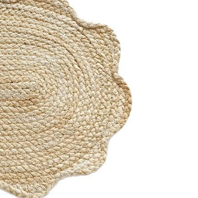 handwoven-oval-corn-husk-table-coaster-close-up-0627