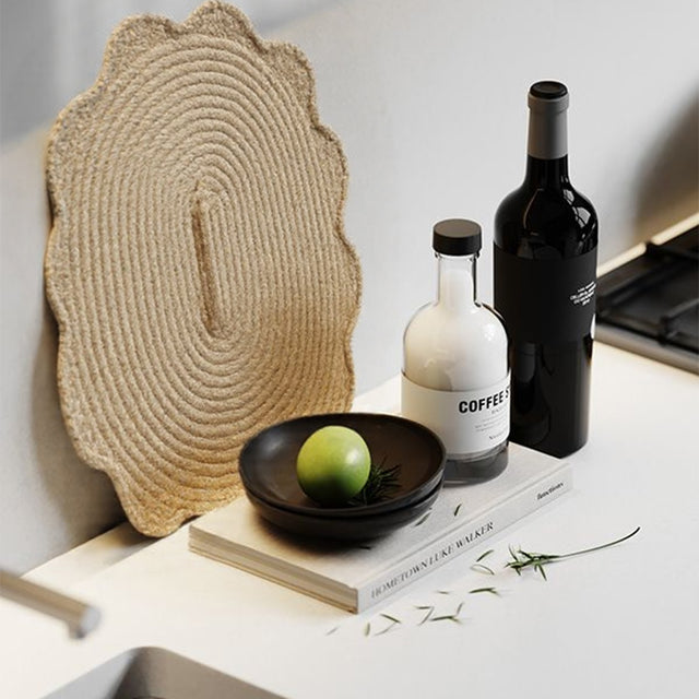 handwoven-oval-corn-husk-table-coaster-scene-06272