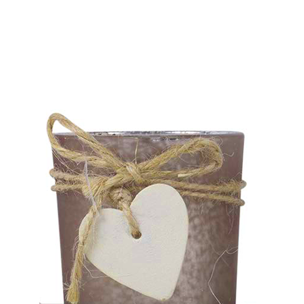 heart-shaped-decorative-candle-holders-close-up-07042