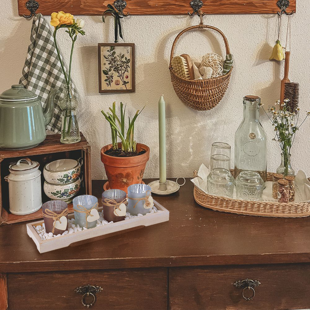 heart-shaped-decorative-candle-holders-scene-07041