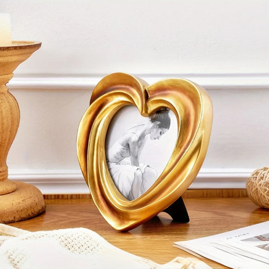 heart-shaped golden decorative picture frame details