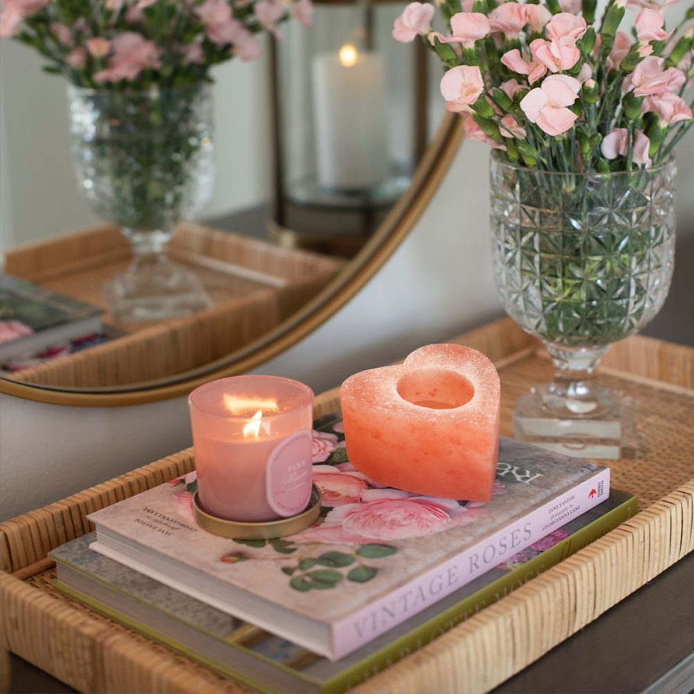 himalayan-salt-crystal-candle-holder-scene-07011